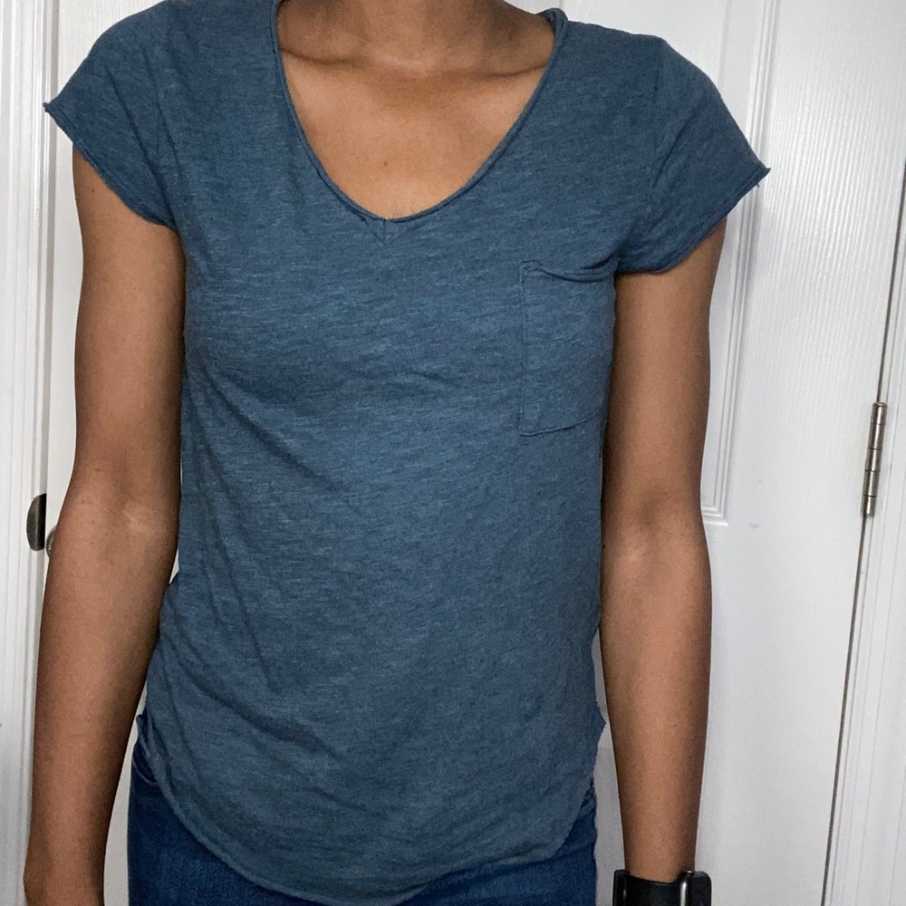 Pocketed tee shirt